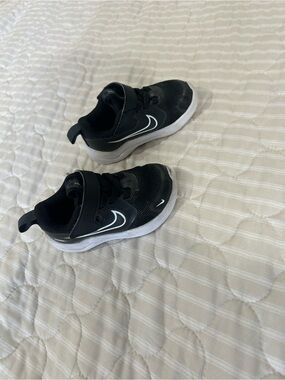 Nike Kids Black and White Athletic Sneakers